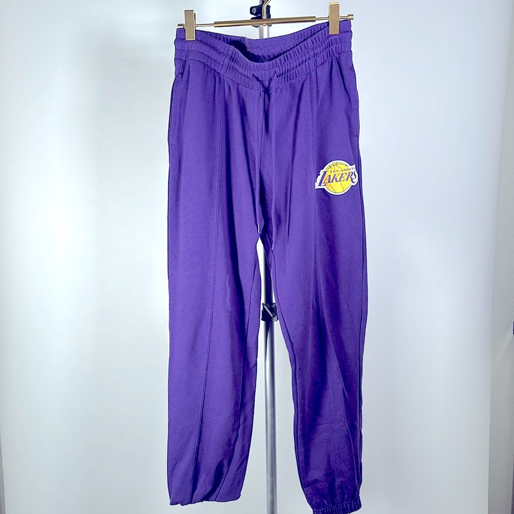 LAKERS purple sweatpants SMALL